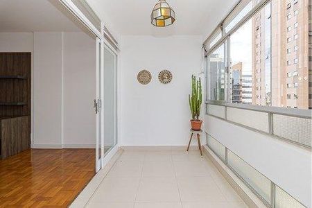 1_photo/94dce40b5b.badfd497b63a3b5d-ATLAS-06dbee5f-9c42-49cb-abb7-e8f48a27b567.jpg de apartamento à venda com 3 quartos, 220m² em Centro, Curitiba