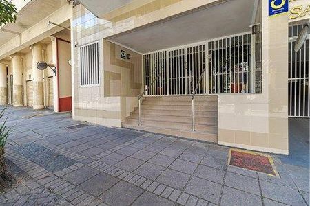 6_photo/94dce40b5b.badfd497b63a3b5d-ATLAS-51794507-fe6d-4ee0-b91c-3febd9aef77f.jpg de apartamento à venda com 3 quartos, 220m² em Centro, Curitiba