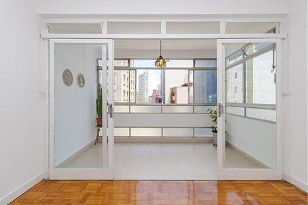 9_photo/94dce40b5b.badfd497b63a3b5d-ATLAS-79fd982f-2899-4e16-9e14-08522402342a.jpg de apartamento à venda com 3 quartos, 220m² em Centro, Curitiba