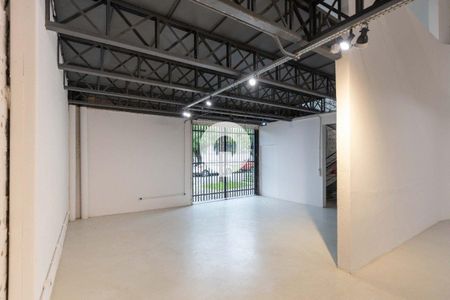 4_photo/94dce40bd1.c48b7c1e58d559fc-ATLAS-26410bc9-b26d-4827-8d8c-6507072f9bf5.jpg de casa à venda com 1 quarto, 192m² em Mercês, Curitiba