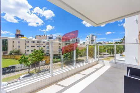 4_photo/94dce40be7.a612b5586be66b89-ATLAS-31bbfbe7-3be0-48a4-b377-cd7c9d1320da.jpg de apartamento à venda com 3 quartos, 77m² em Mercês, Curitiba
