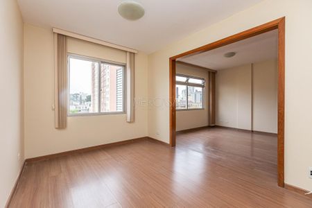 9_photo/94dce40bf1.efed5efdd4f8381b-ATLAS-3ccc8035-61df-4cd8-80e5-87b7da96145b.jpg de apartamento à venda com 2 quartos, 82m² em Centro, Curitiba