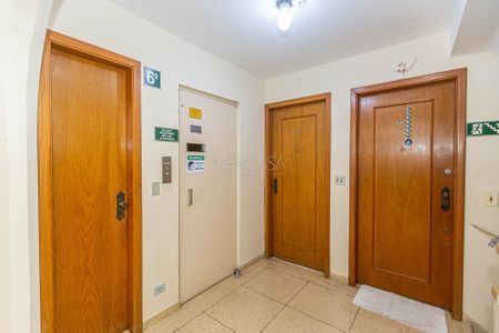 32_photo/94dce40bf1.efed5efdd4f8381b-ATLAS-4001c010-c3e4-46cf-9f65-a1d9545d63cb.jpg de apartamento à venda com 2 quartos, 82m² em Centro, Curitiba