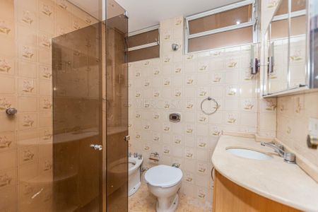 25_photo/94dce40bf1.efed5efdd4f8381b-ATLAS-dd03a26e-6817-4c13-a77c-426b1a5169d1.jpg de apartamento à venda com 2 quartos, 82m² em Centro, Curitiba