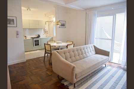 2_photo/94dce40c01.3c20d05746a6d1b7-ATLAS-310b07d9-0bb5-4f1c-bf2d-c382f48ec77e.jpg de apartamento à venda com 1 quarto, 63m² em São Francisco, Curitiba