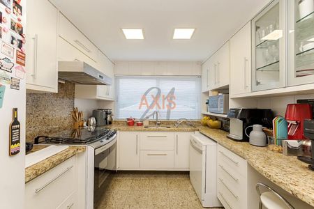 2_photo/94dce40c19.cb4a3f4e1d4d223a-ATLAS-09efdfa9-1ef9-4142-bb20-d2262816b7ec.jpg de apartamento à venda com 4 quartos, 200m² em São Francisco, Curitiba