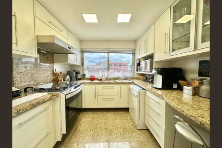 11_photo/94dce40c19.cb4a3f4e1d4d223a-ATLAS-3f9c42c0-c9f2-46c5-b707-5f8ffcd8797e.jpg de apartamento à venda com 4 quartos, 199m² em São Francisco, Curitiba