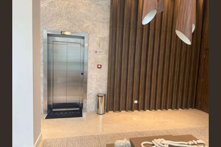 6_photo/94dce40c1f.23351eba74f1df34-ATLAS-c32356de-a910-4312-98e4-6eee08e5a655.jpg de apartamento à venda com 2 quartos, 139m² em São Francisco, Curitiba