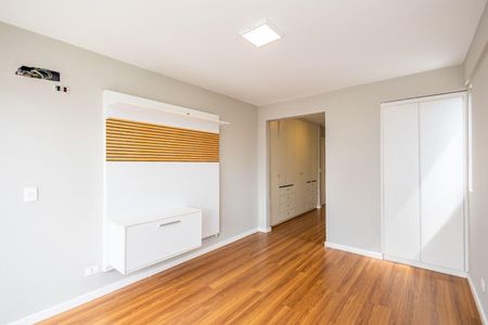 12_photo/94dce40c1f.486739b4f00a0934-ATLAS-3ee28a89-b0b4-41a8-979e-3b3920b4e567.jpg de apartamento à venda com 4 quartos, 200m² em São Francisco, Curitiba