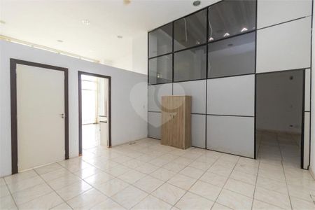 8_photo/94dce40c51.59b9fa3339c8dcb8-ATLAS-0c730299-dfe4-4947-8e53-4ddda2e09a31.jpg de apartamento à venda com 0 quarto, 201m² em Centro, Curitiba