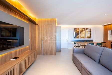 8_photo/94dce40c6d.f2bfaed4af7a5e8b-ATLAS-4828e428-f590-4e30-b5dd-7e4645ab4cd4.jpg de apartamento à venda com 1 quarto, 92m² em São Francisco, Curitiba