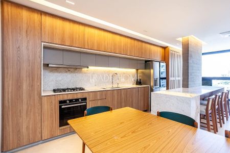 10_photo/94dce40c6d.f2bfaed4af7a5e8b-ATLAS-777fae8d-3b49-43a8-b9bd-1783602e9134.jpg de apartamento à venda com 1 quarto, 92m² em São Francisco, Curitiba