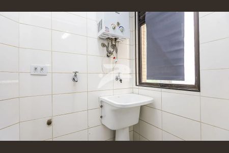 7_photo/94dce40c71.8d1d596cf1356774-ATLAS-ce788f89-0336-43c8-80d6-53fb7b60e20c.jpg de apartamento para alugar com 1 quarto, 45m² em Centro, Curitiba