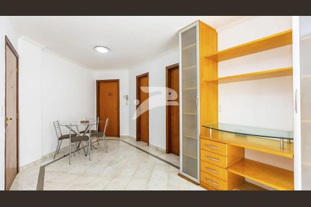 3_photo/94dce40c71.8d1d596cf1356774-ATLAS-e6ac182a-4309-481d-ae4c-8390359dc6f4.jpg de apartamento para alugar com 1 quarto, 45m² em Centro, Curitiba