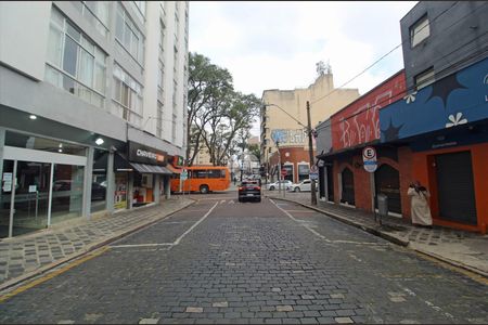 10_photo/94dce40c8f.deae4eebf12c2c78-ATLAS-e6f75418-1bfd-4c8d-bfb4-751d535d467e.jpg de apartamento para alugar com 3 quartos, 83m² em Centro, Curitiba