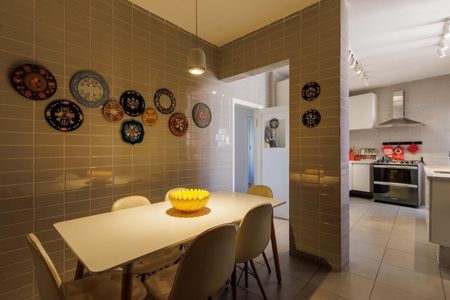 9_photo/94dce40c9d.44dc656938ce53b0-ATLAS-6a6bc28b-d896-4edb-9ce2-d4ffc121cd6d.jpg de apartamento à venda com 3 quartos, 205m² em Centro, Curitiba