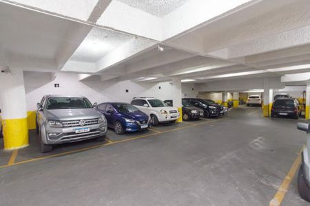 33_photo/94dce40cdb.a2de6096fa775c00-ATLAS-b455d008-e117-466b-9f04-3bdd4cb6fdec.jpg de apartamento à venda com 4 quartos, 140m² em Centro, Curitiba