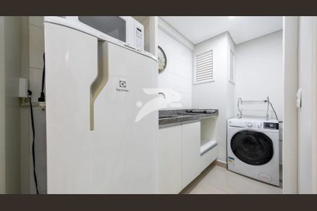 11_photo/94dce40d15.3e1b4b7d4b39a1bc-ATLAS-2662b253-a342-4e43-9aef-709e66553b1d.jpg de apartamento à venda com 1 quarto, 40m² em Centro, Curitiba