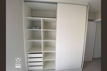 6_photo/94dce40d15.c5e9ea31254796bb-ATLAS-5ff41285-7fe8-49ec-a63c-ba0bbfe522e1.jpg de apartamento à venda com 1 quarto, 35m² em Centro, Curitiba