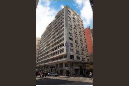 2_photo/94dce40d33.7be7a474fdeed64f-ATLAS-eacf1acb-7fdb-4cf6-90a9-537fb3d0d5c7.jpg de apartamento à venda com 3 quartos, 125m² em Centro, Curitiba