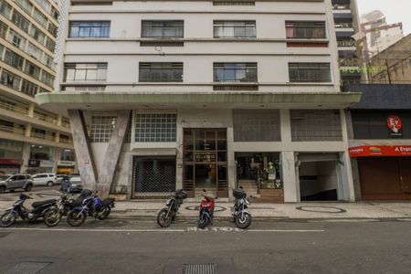 24_photo/94dce40d33.9dd97b5b7211c87f-ATLAS-ec8e8814-cd47-41c4-9e1b-8420c8dfb835.jpg de apartamento à venda com 3 quartos, 125m² em Centro, Curitiba