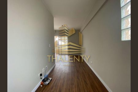 3_photo/94dce40d3f.2fed7e95ddef69d8-ATLAS-1a83956f-d658-42c9-89ff-c2efdd6be667.jpg de apartamento à venda com 1 quarto, 36m² em Centro, Curitiba