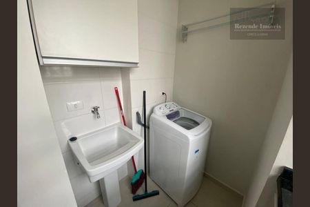 6_photo/94dce40d6b.4af185dc4d410b19-ATLAS-49ae13a0-c86c-4a00-8bad-3ffe8a1cd1cd.jpg de apartamento à venda com 1 quarto, 37m² em Centro, Curitiba