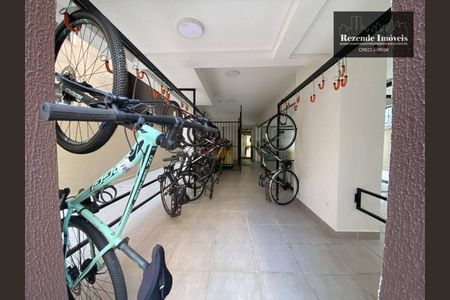 4_photo/94dce40d6b.4af185dc4d410b19-ATLAS-cfbd1f1a-e065-489d-ab8a-1bc543f21aa5.jpg de apartamento à venda com 1 quarto, 37m² em Centro, Curitiba