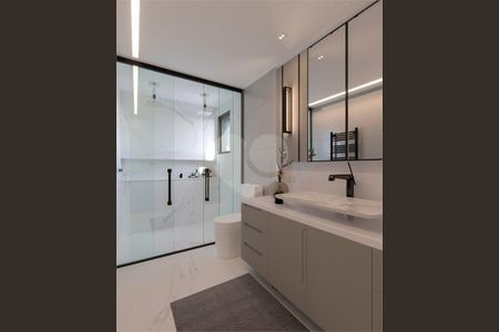 10_photo/94dce40d87.04af7fc2355c33fa-ATLAS-fd03167e-6cc5-4d06-8228-e891903e2143.jpg de apartamento à venda com 3 quartos, 227m² em Centro, Curitiba