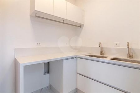 9_photo/94dce40d87.9fde2b1beaf38236-ATLAS-4010c283-e5f8-4cf7-b930-5c8c1a15f845.jpg de apartamento à venda com 1 quarto, 270m² em Centro, Curitiba