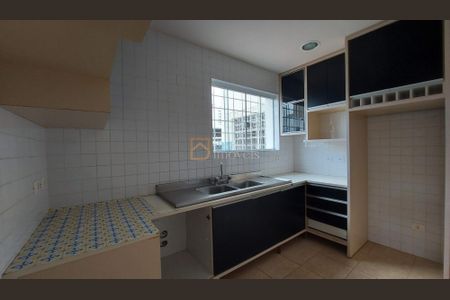 6_photo/94dce40dc9.fc71c6367f0f28fd-ATLAS-4a16b0e2-77ea-4820-995e-e129d7c65b85.jpg de casa à venda com 6 quartos, 311m² em Centro, Curitiba