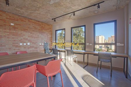 3_photo/94dce40df9.ceff8192393c33de-ATLAS-4e900a26-39da-45fc-b7bd-64bc81c7bdb3.jpg de kitnet/studio à venda com 1 quarto, 37m² em Centro, Curitiba