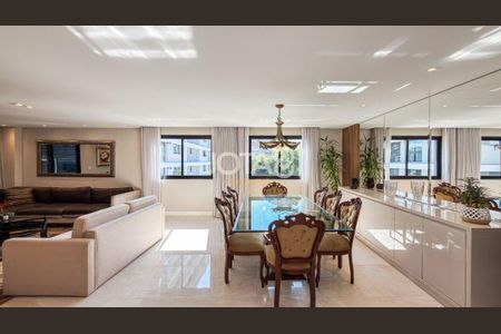 8_photo/94dce40ebf.23351eba74f1df34-ATLAS-89dc7b36-7c84-4b45-bded-d96604ac8a16.jpg de apartamento à venda com 4 quartos, 164m² em Bigorrilho, Curitiba