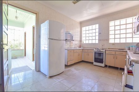 7_photo/94dce40f0b.db01357aa49deb94-ATLAS-a1a7ce87-43f4-4705-b087-df024d4a282a.jpg de casa à venda com 3 quartos, 250m² em São Francisco, Curitiba