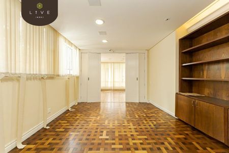 23_photo/94dce40f45.d0e58ee7b703e394-ATLAS-b556459f-8a07-40da-a7e0-0d7b0ba2ce65.jpg de casa à venda com 13 quartos, 730m² em São Francisco, Curitiba