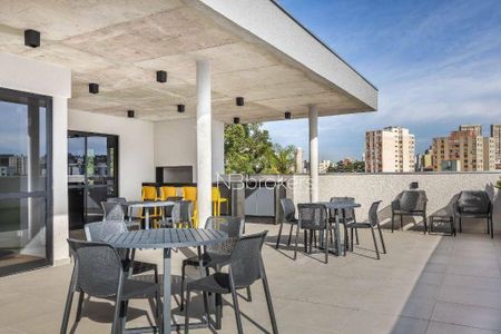 12_photo/94dce4101f.175a3836cd2bfbff-ATLAS-88c4acb4-3f62-4c84-b9f5-5f930131d0c1.jpg de apartamento à venda com 2 quartos, 81m² em São Francisco, Curitiba