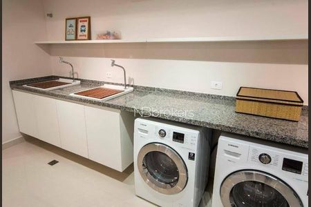 4_photo/94dce41139.9b9a95989c8e7fd0-ATLAS-390fb04a-829c-45bf-8228-d920c2bc9d60.jpg de apartamento à venda com 2 quartos, 64m² em Centro Cívico, Curitiba