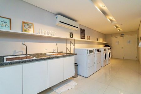 2_photo/94dce41139.d8bed574dd4b53f8-ATLAS-0ef91004-bfef-4a7a-a2b6-28f77c9248a3.jpg de apartamento para alugar com 1 quarto, 45m² em Centro Cívico, Curitiba