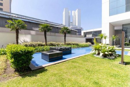 8_photo/94dce41139.f7323da6d7eed471-ATLAS-d2ed2eb8-5c75-4229-a080-8a3d3af7d7e8.jpg de apartamento para alugar com 1 quarto, 35m² em Centro Cívico, Curitiba