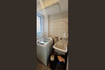 2_photo/94dce41177.b7afec13c8c84584-ATLAS-e2a8eb46-dc1c-4d8d-8d36-583669c9b456.jpg de apartamento para alugar com 1 quarto, 45m² em Centro Cívico, Curitiba