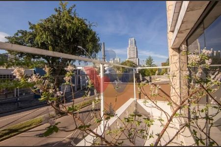 5_photo/94dce411b5.1f06494e2e636159-ATLAS-3e093a7f-e57c-4f48-8070-077ef5f32b37.jpg de apartamento à venda com 1 quarto, 36m² em São Francisco, Curitiba