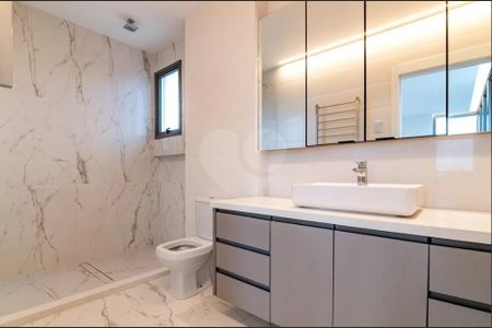 7_photo/94dce41265.2f15d505e37c7ac5-ATLAS-e9fa95a9-955a-42bb-a8a9-8875fad21c46.jpg de apartamento à venda com 3 quartos, 227m² em Centro, Curitiba