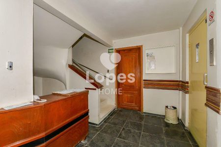 32_photo/94dce41287.9d747f0b6f2fd000-ATLAS-606d33ec-e0f6-40e9-9092-3faad566b105.jpg de apartamento à venda com 4 quartos, 163m² em Centro, Curitiba