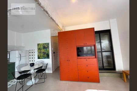 6_photo/94dce41293.b57baa6427787fa6-ATLAS-6efe5f4d-db92-4b4e-bb8a-bb7b6b43cb6e.jpg de kitnet/studio à venda com 1 quarto, 50m² em Centro, Curitiba