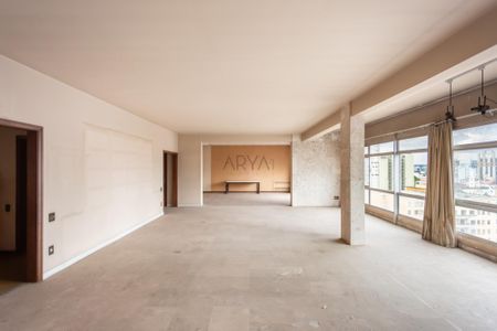 4_photo/94dce412bd.5c019759dc99b937-ATLAS-e9185f5e-69aa-4e81-96fd-a1c83dc468c7.jpg de apartamento à venda com 3 quartos, 373m² em Centro, Curitiba