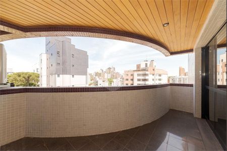 6_photo/94dce412fb.e6e1c947b02cf8fb-ATLAS-2554ed5a-d9c1-4b98-95a7-2bfceba34c9a.jpg de apartamento à venda com 4 quartos, 304m² em Centro, Curitiba