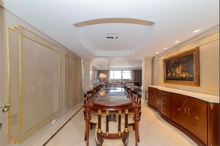 48_photo/94dce412fb.e6e1c947b02cf8fb-ATLAS-ae103035-1d8d-47fd-8257-31cd5c1092ce.jpg de apartamento à venda com 4 quartos, 304m² em Centro, Curitiba