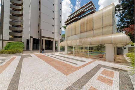 23_photo/94dce412fb.e6e1c947b02cf8fb-ATLAS-e6a93930-19c7-45ac-a153-a3cd88087f6f.jpg de apartamento à venda com 4 quartos, 304m² em Centro, Curitiba