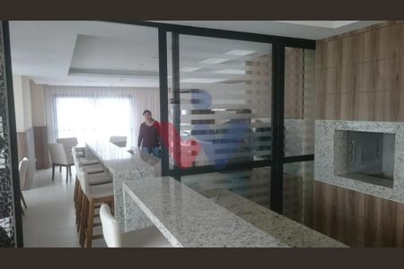 11_photo/94dce41395.badfd497b63a3b5d-ATLAS-d9a264f1-9268-47a7-8a7b-7fdcfe909651.jpg de apartamento à venda com 2 quartos, 50m² em Centro, Curitiba