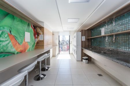 8_photo/94dce413bd.2cfbb721ba56a978-ATLAS-9b615bfc-daa4-4bb7-bd72-5ae1565d3b5b.jpg de apartamento à venda com 2 quartos, 50m² em Centro, Curitiba